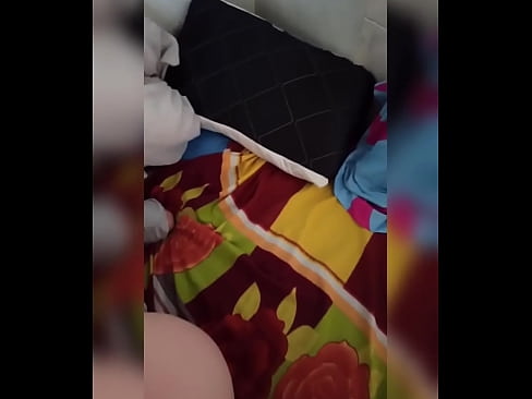 ❤️ منهنجي روم ميٽ گهر ۾ اڪيلي رهي ٿي ڇاڪاڻ ته هن جو مڙس موڪلن تي وڃي ٿو ۽ مان موقعو وٺان ٿو ته هن کي چوسان ۽ هن جي گدا کي کير سان ڀريان. ❌ مقعد وڊيو